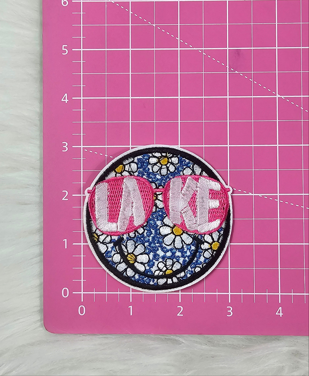 Lake Smile Sun Glasses Flower Embroidery Iron On Patch