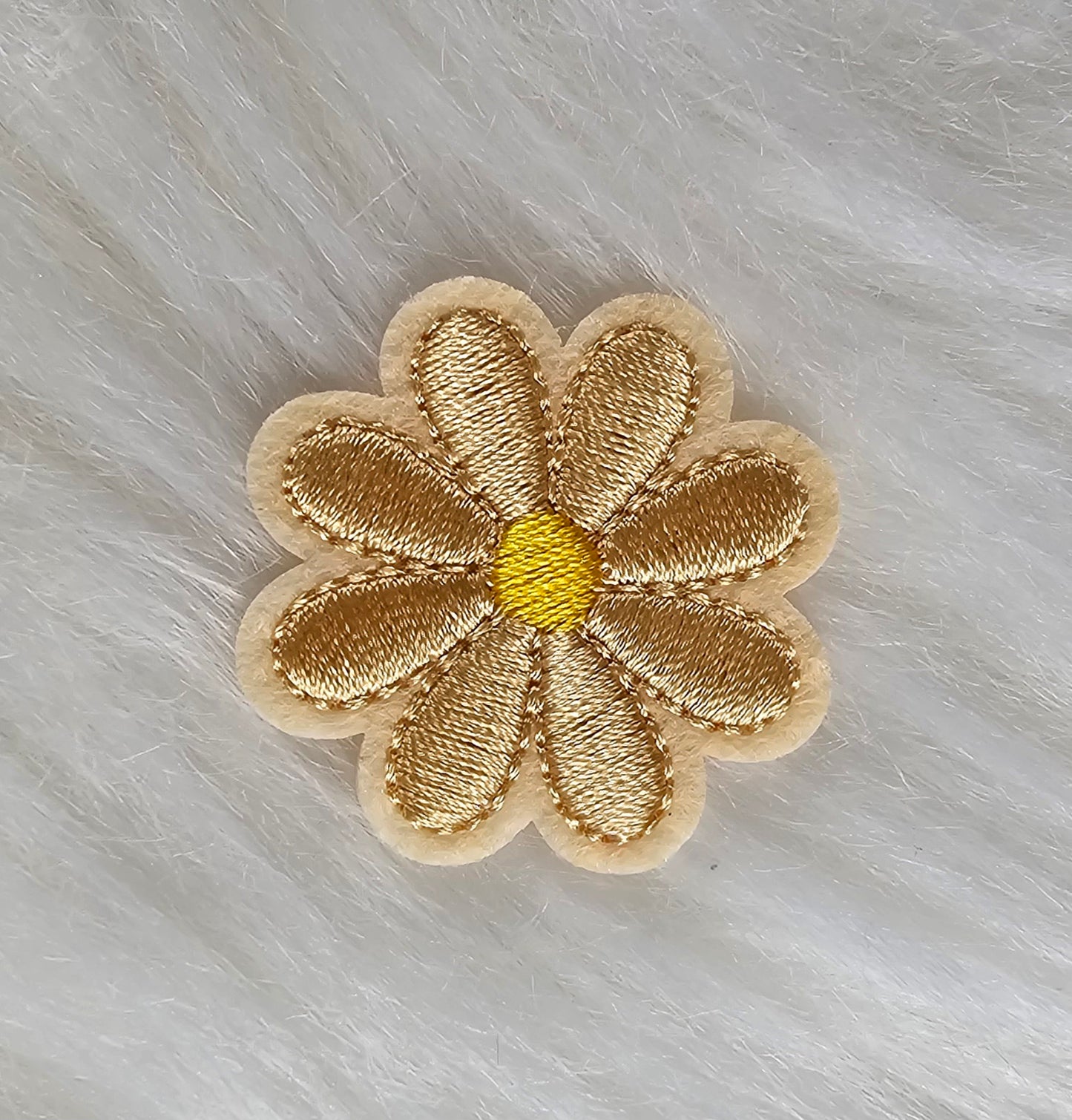 Daisy Small Flower Embroidery Iron On Patch