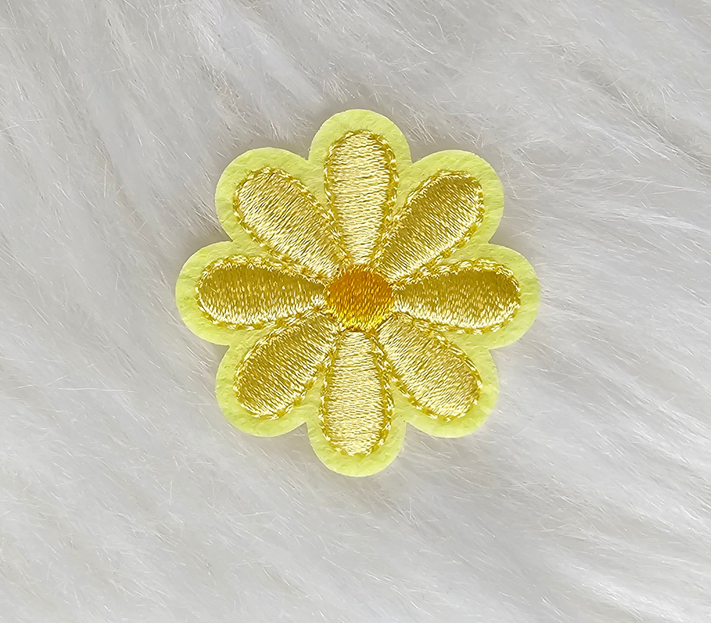 Daisy Small Flower Embroidery Iron On Patch