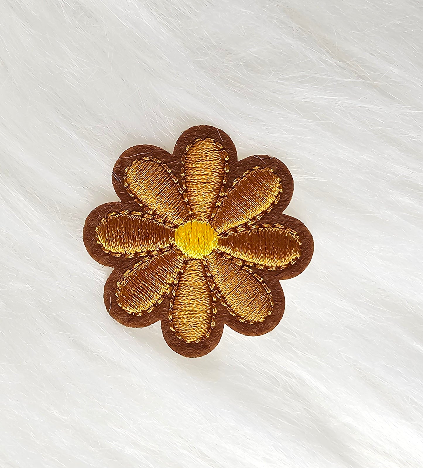 Daisy Small Flower Embroidery Iron On Patch