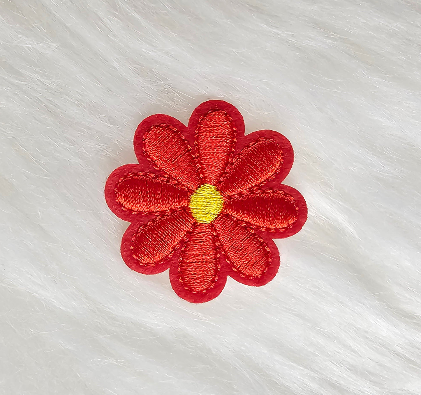 Daisy Small Flower Embroidery Iron On Patch